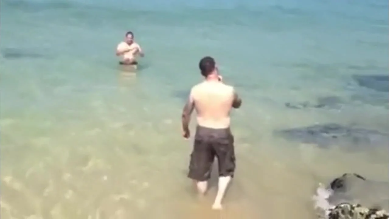 Guy Pantsed by Friend in Public - ThisVid.com