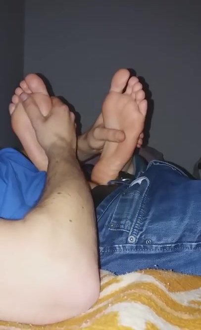 paid my friend to massage his feet