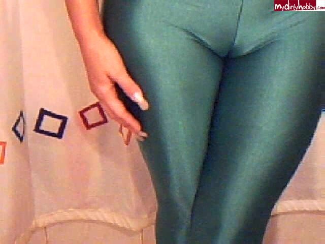 Soaking green and tight lycra leggings