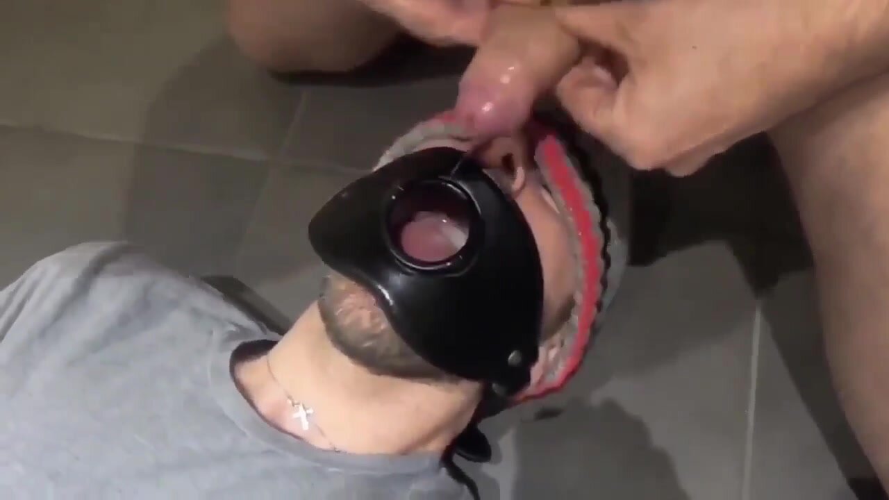 He just loves having cum shot in his mouth