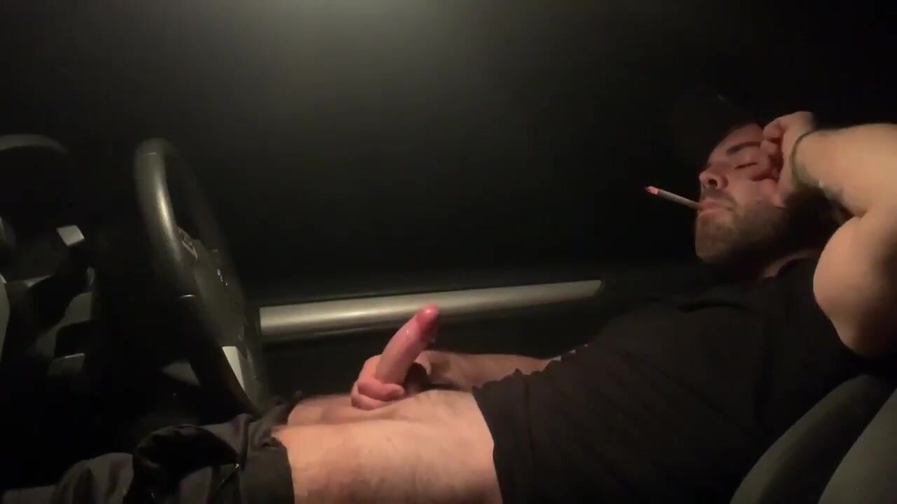 Smoke and stroker nuts in his car