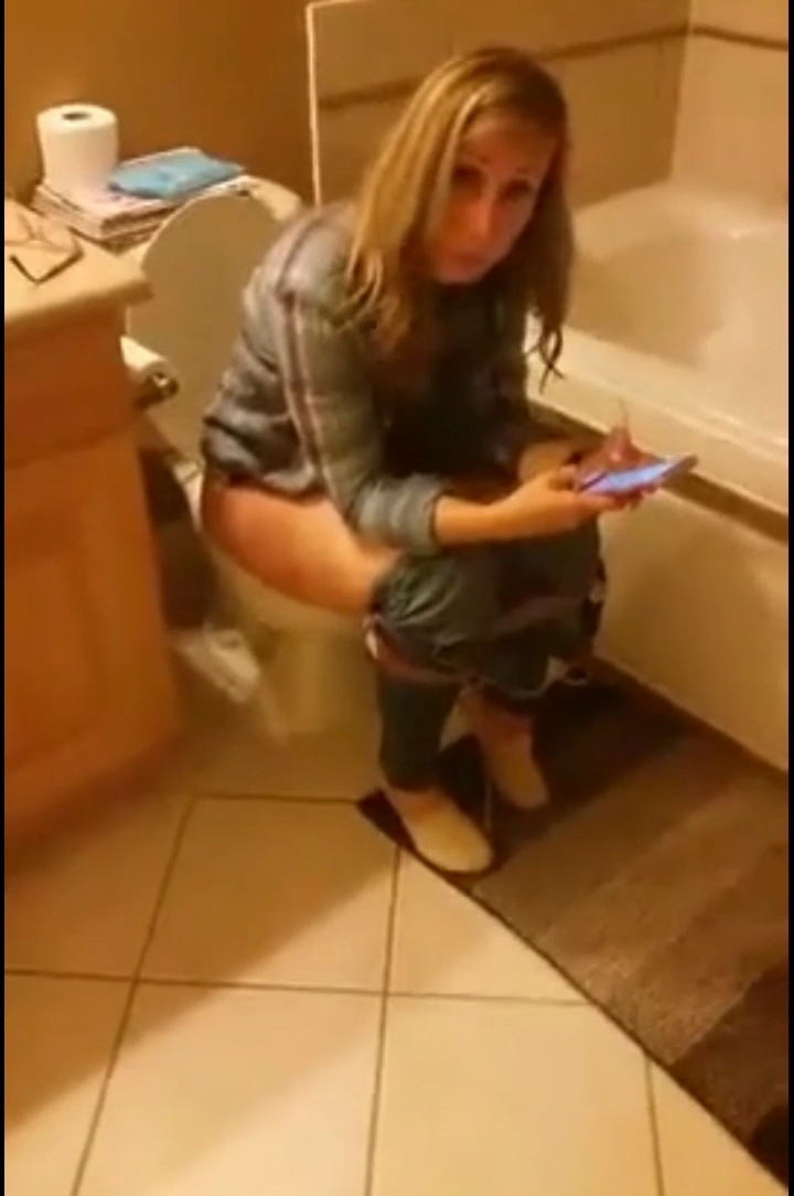 Russian wife pissing