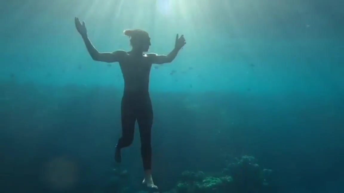 Khaled breatholds barechest underwater