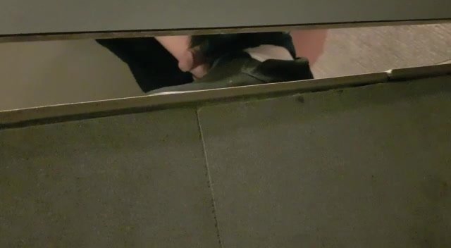spy toilet - video 311