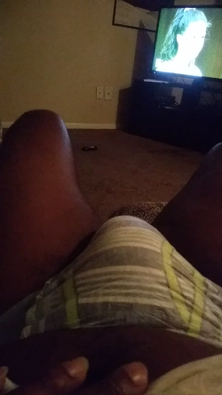 Who wants to kiss my wet diaper? Might wanna put ur ear to hear the wetness