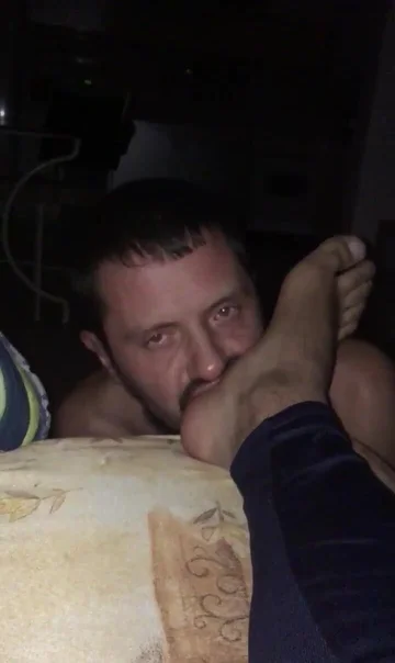 360px x 604px - Men's Feet: Worshipping Arab Foot Master - ThisVid.com