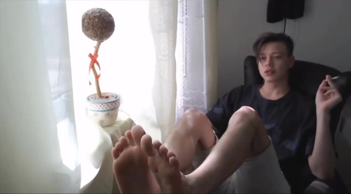 Twink shows feet - video 2