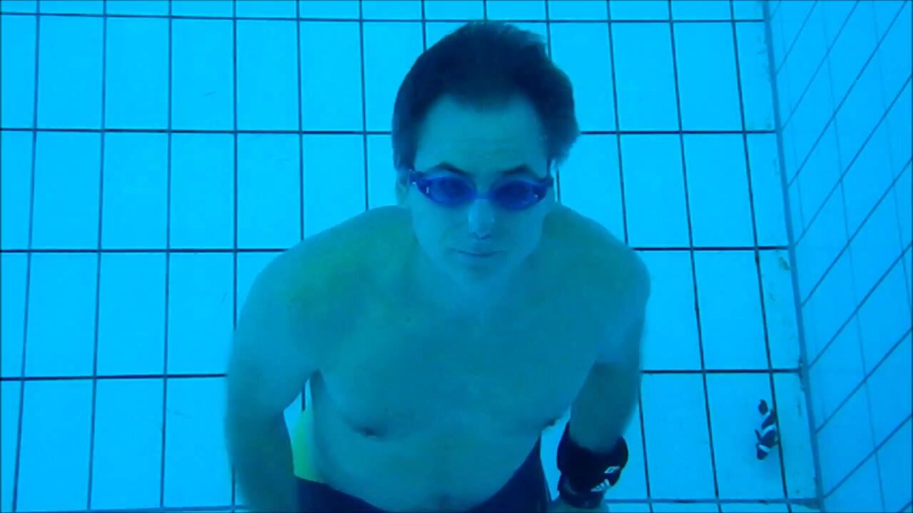 Underwater pool static breathold