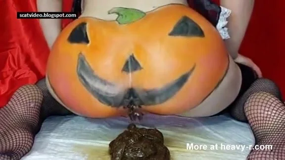 Anal Pumpkin - Happy Halloweeny Pumpkins - video 4 - ThisVid.com