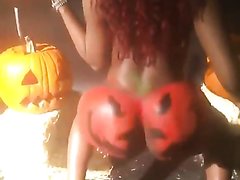 Happy Halloweeny Pumpkins - video 8