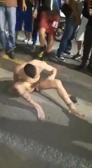 Desnudo en Calle