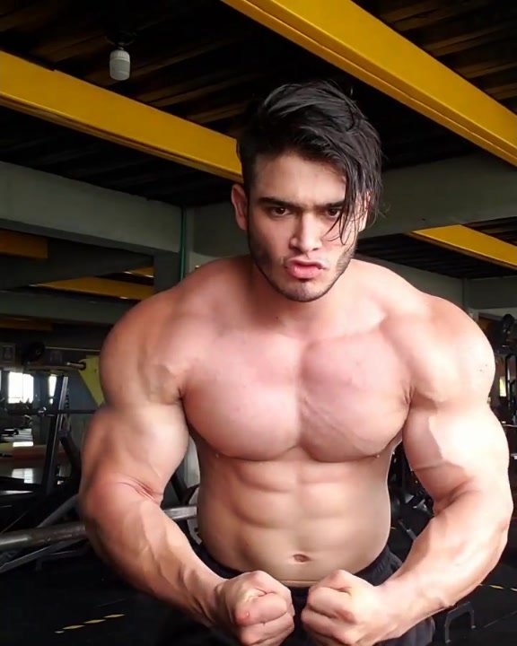 Sexy Atlas Astone flexes his huge Muscles