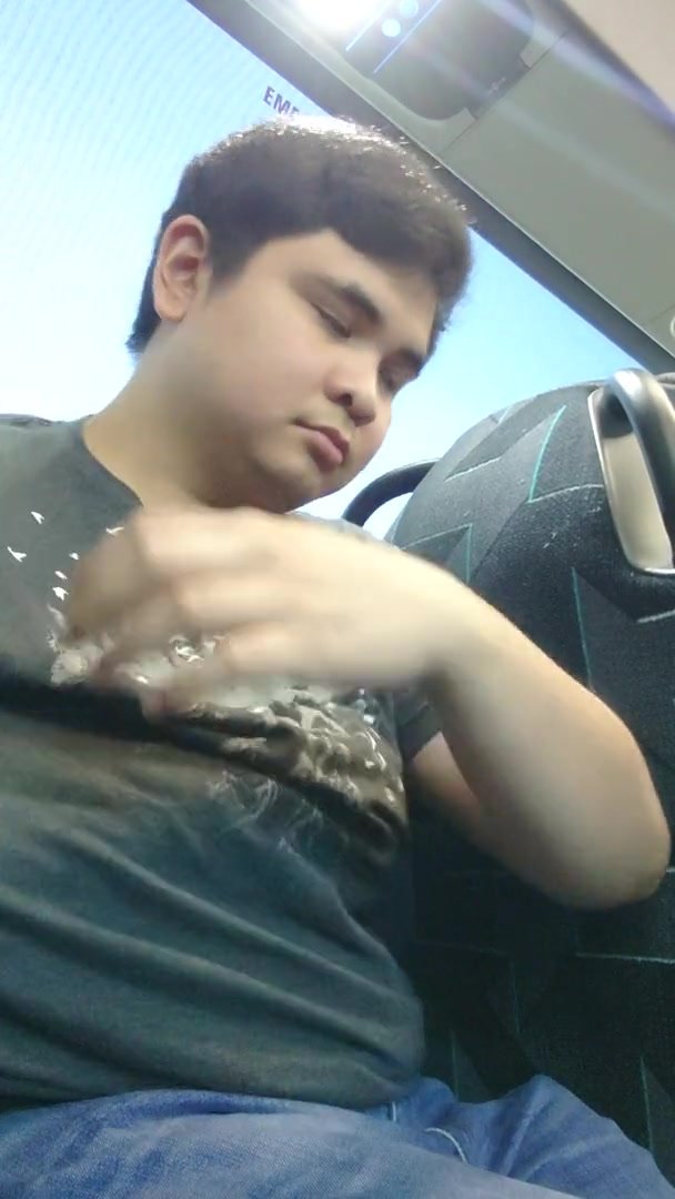 Chubby wank in the bus