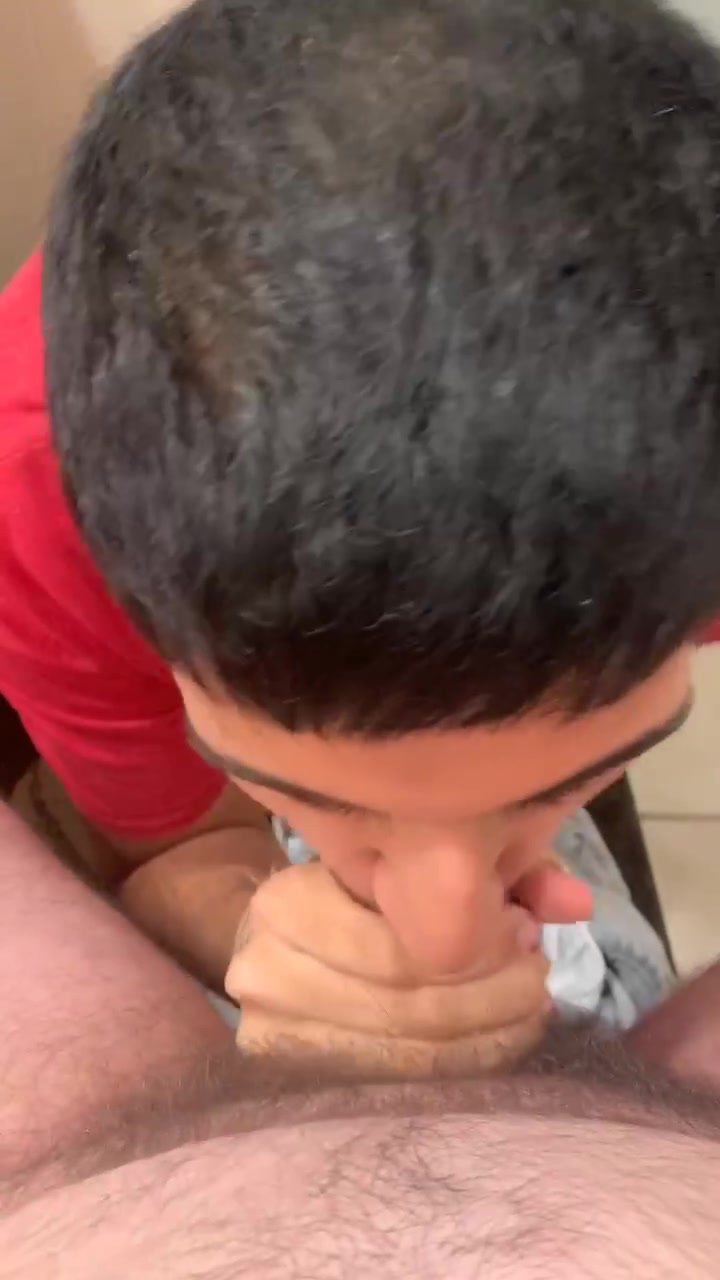 Nerd sucking dick
