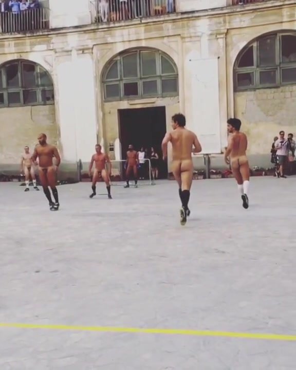 Italian soccer team playing naked