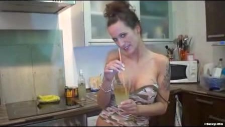 Amateur drinking her own piss cocktail