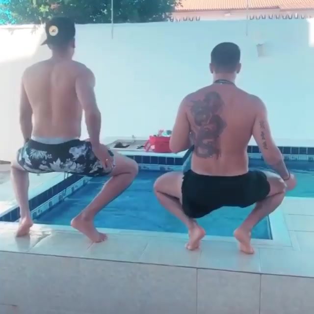 hetero dançando axe