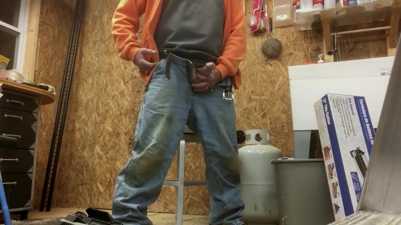 Working blokes in jeans cumming