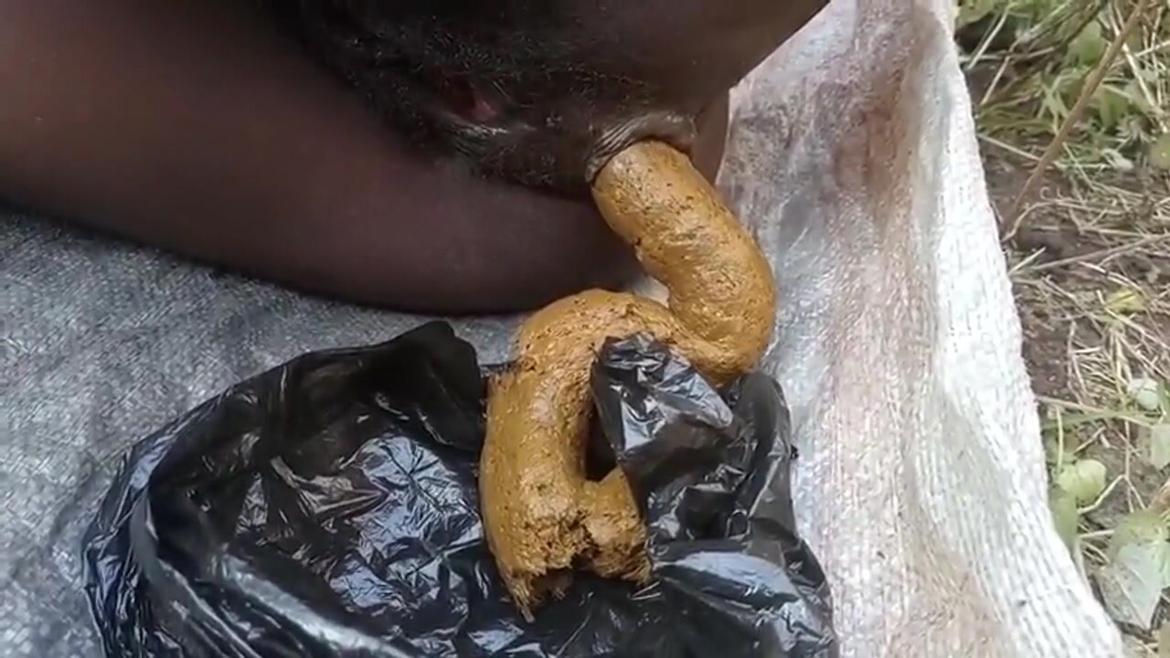 Biggest pile of poop from ebony beauty