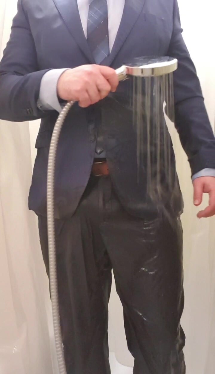 Shower in Suit - video 2