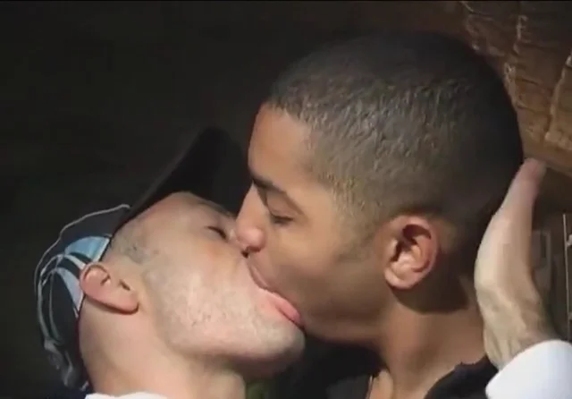 Black Men Kissing Porn - Kissing: Swallow my fucking mouth - ThisVid.com