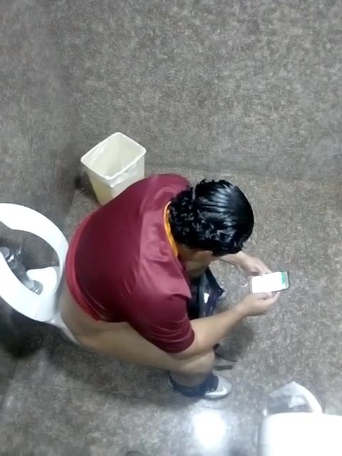 Just another fat guy on toilet