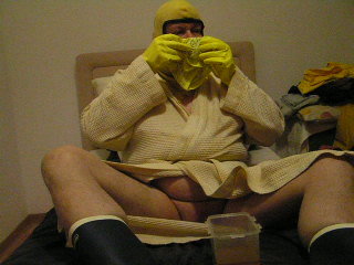 Part II: in piss-gummistiefel and piss-soaked stinking bathrobe