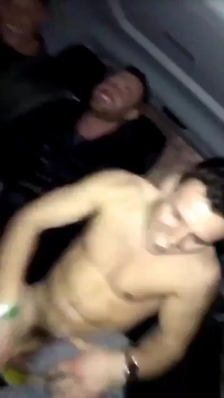 720px x 1280px - Straight guy shakes drunk friends dick - ThisVid.com