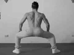Giulio Dilemmi sexy butt flex
