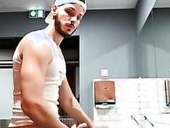 Horny bate addict nuts at the gym