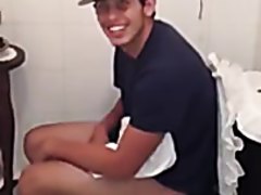 toilet farts - video 3
