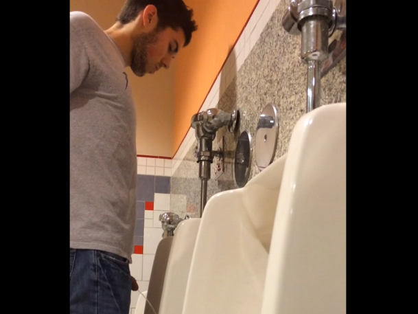Pissing hands-free at the urinal