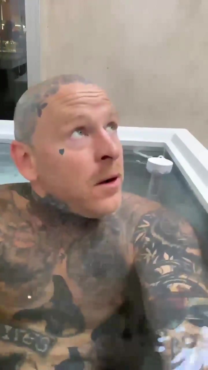 JASON ELLIS IN THE COLD WATER