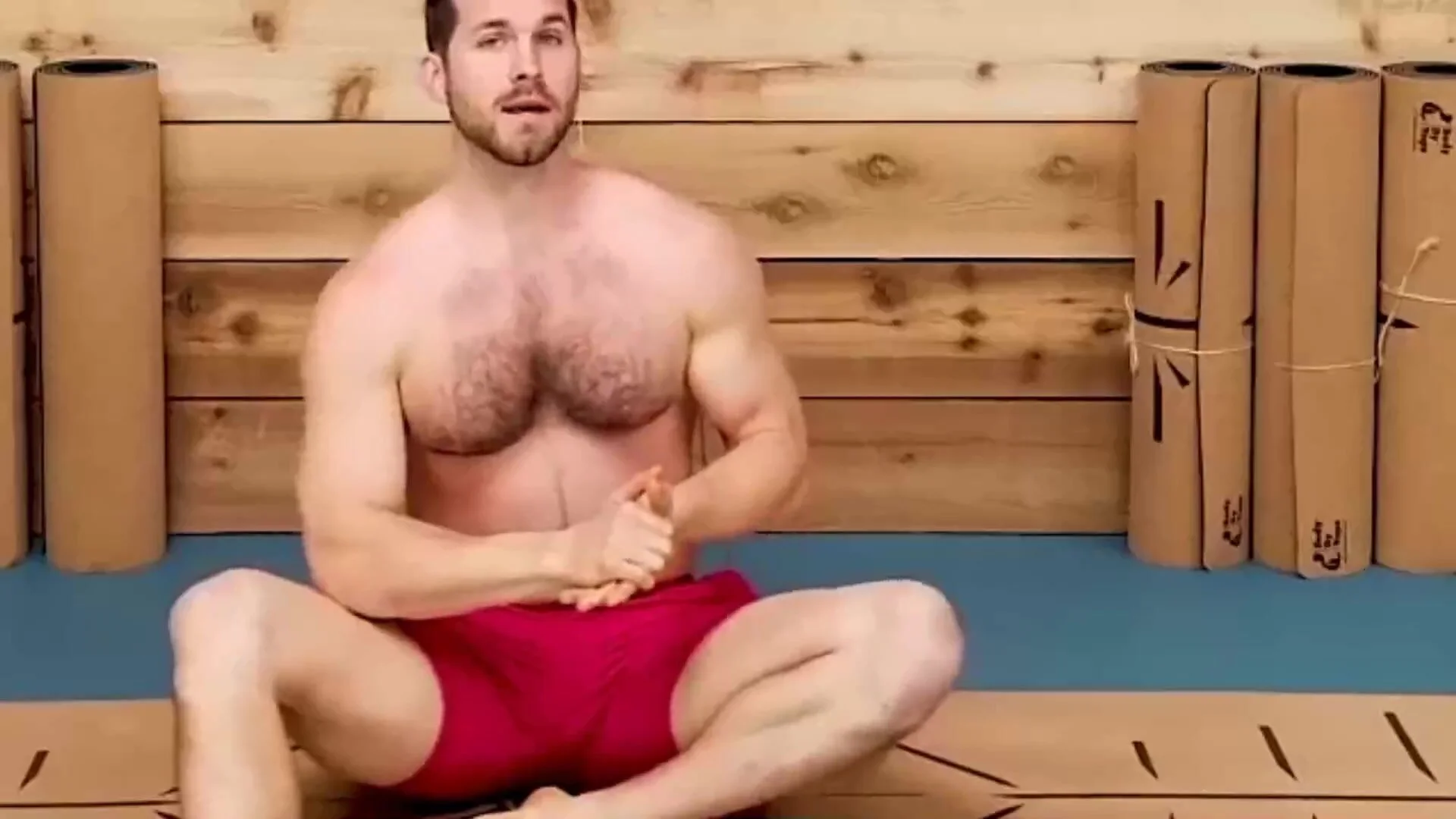 Yoga Dude - ThisVid.com