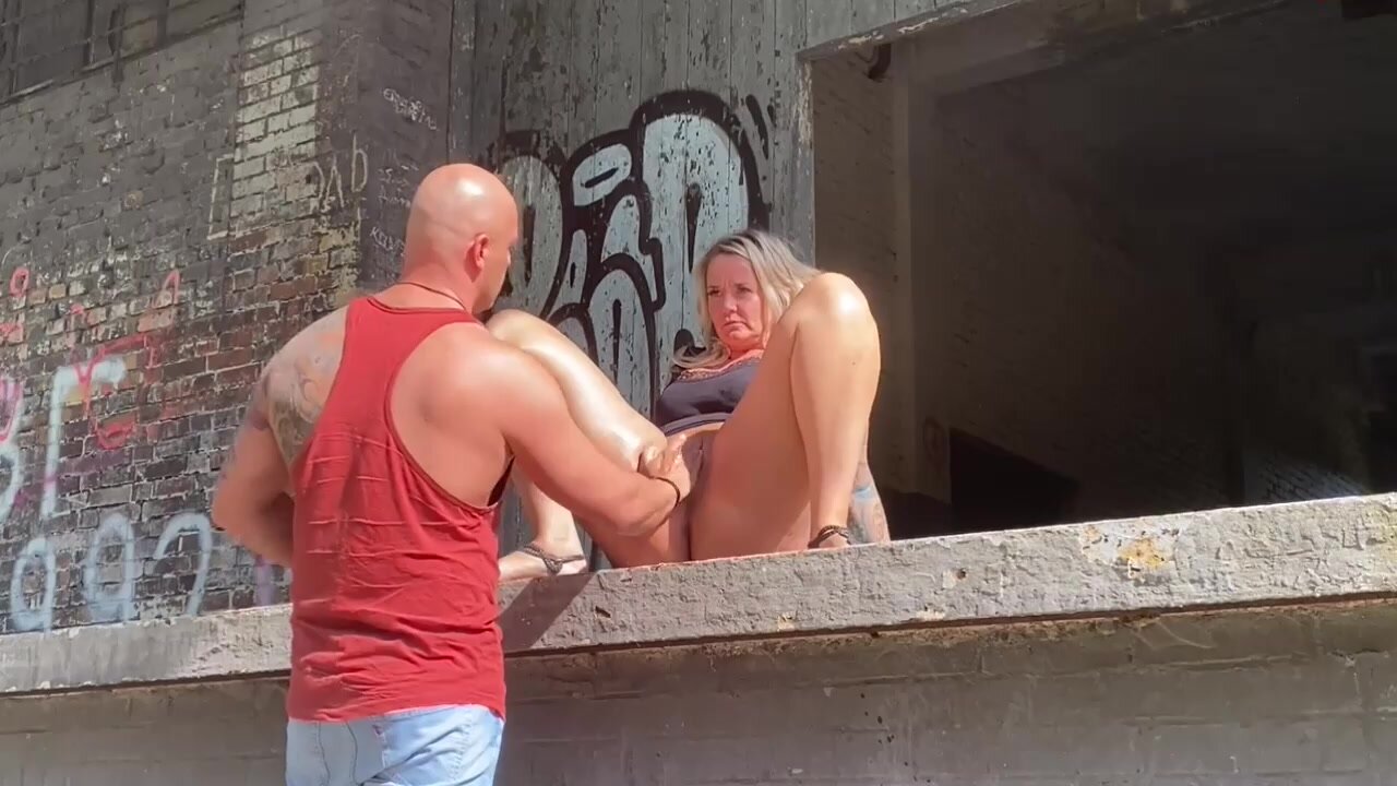 Mature blonde fisted outdoor