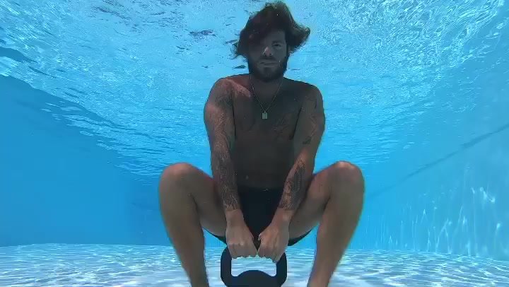 Underwater barefaced workout
