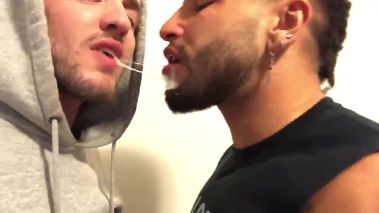 Sucking a hot dick and cum kiss