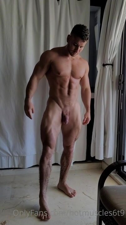 Perfect muscle hunk flex for you