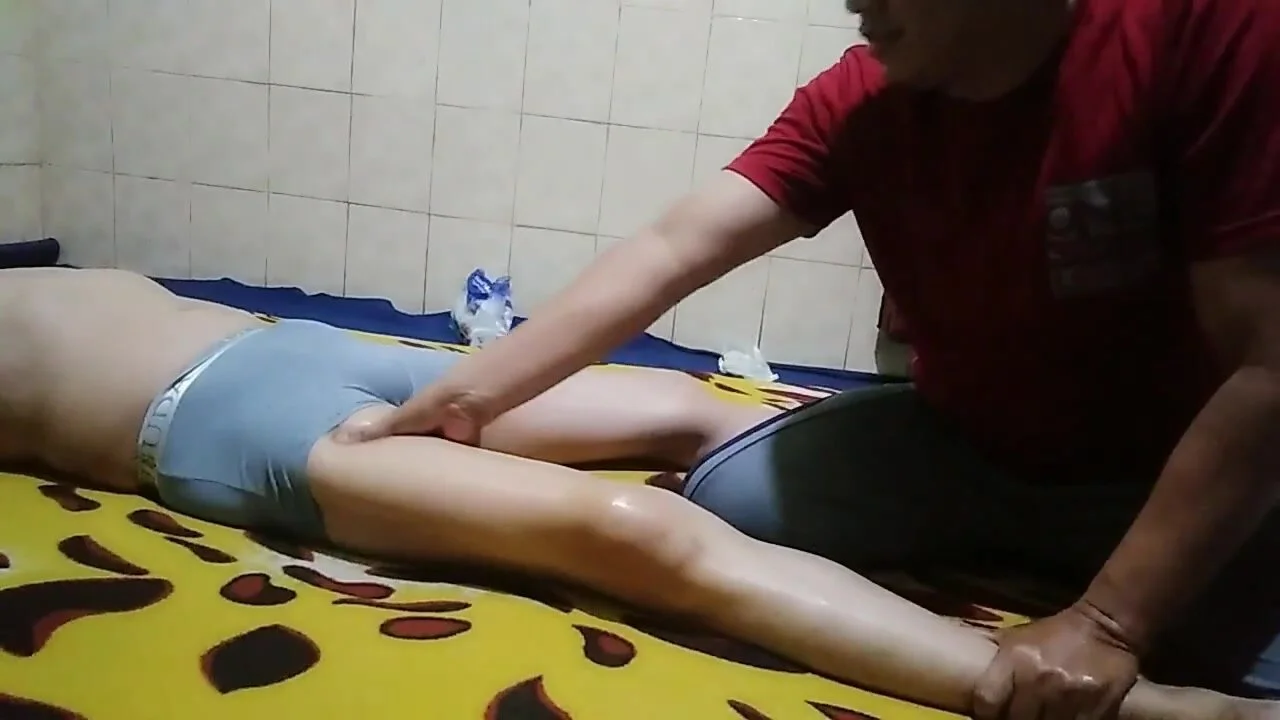 Guy Gets Excited During Pijat Massage ThisVidcom