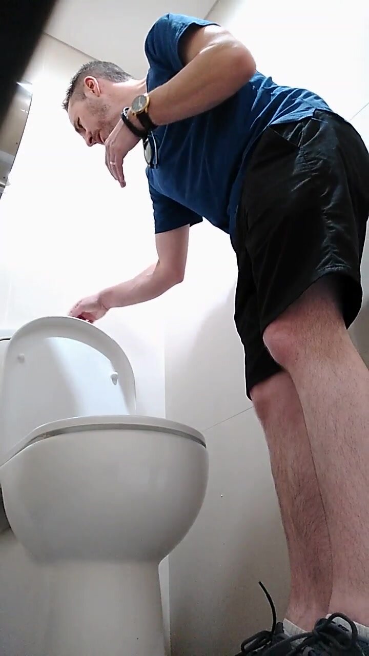 toilet bv 68- Christmas time poop