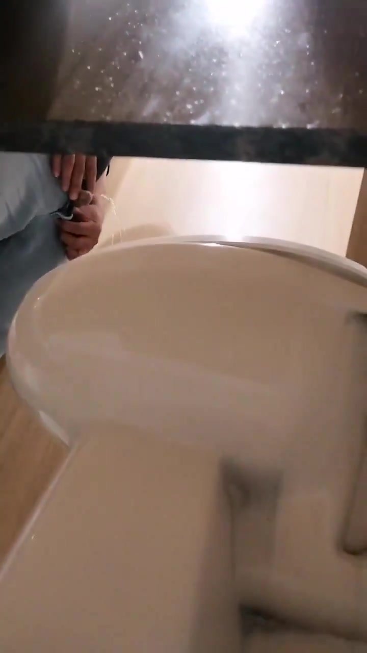 spy piss - video 56