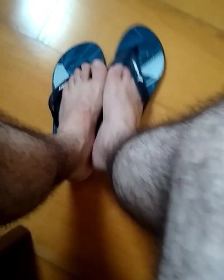 daddy bear's feet after a shower
