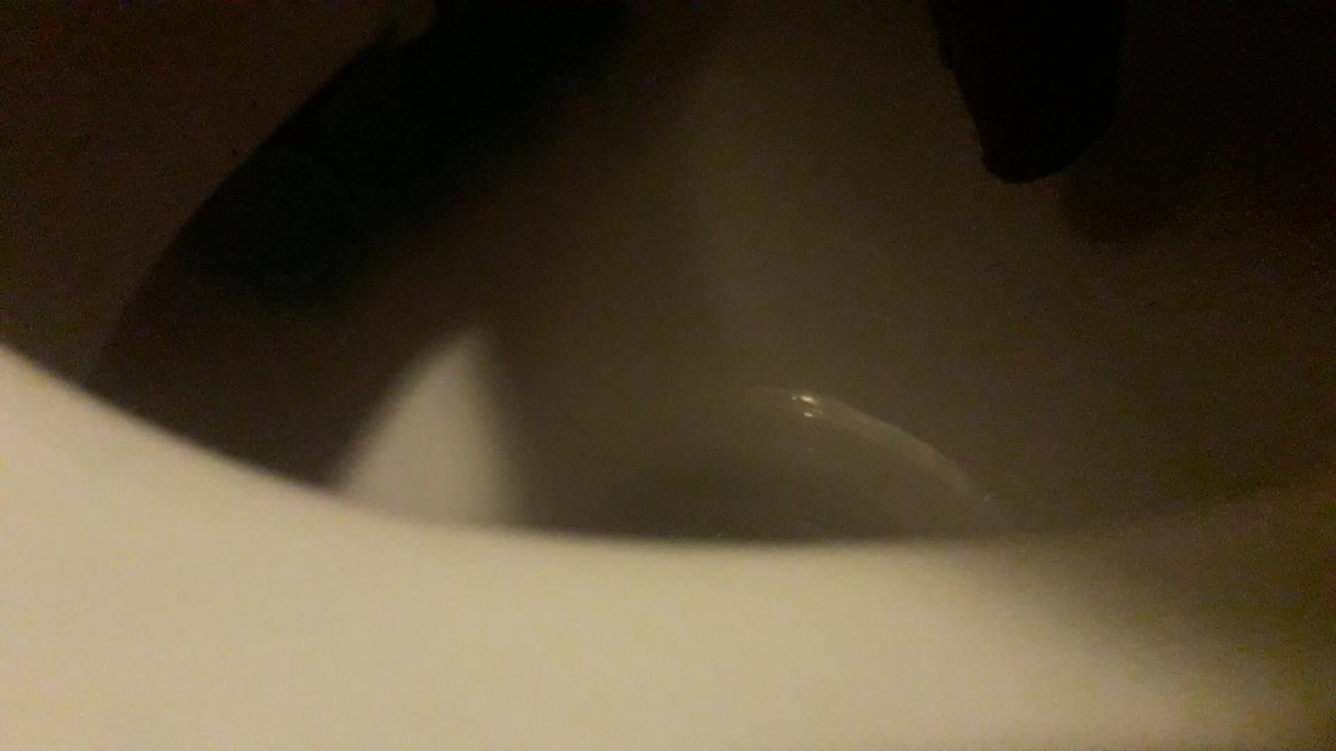 Taking a poop with liltle fart