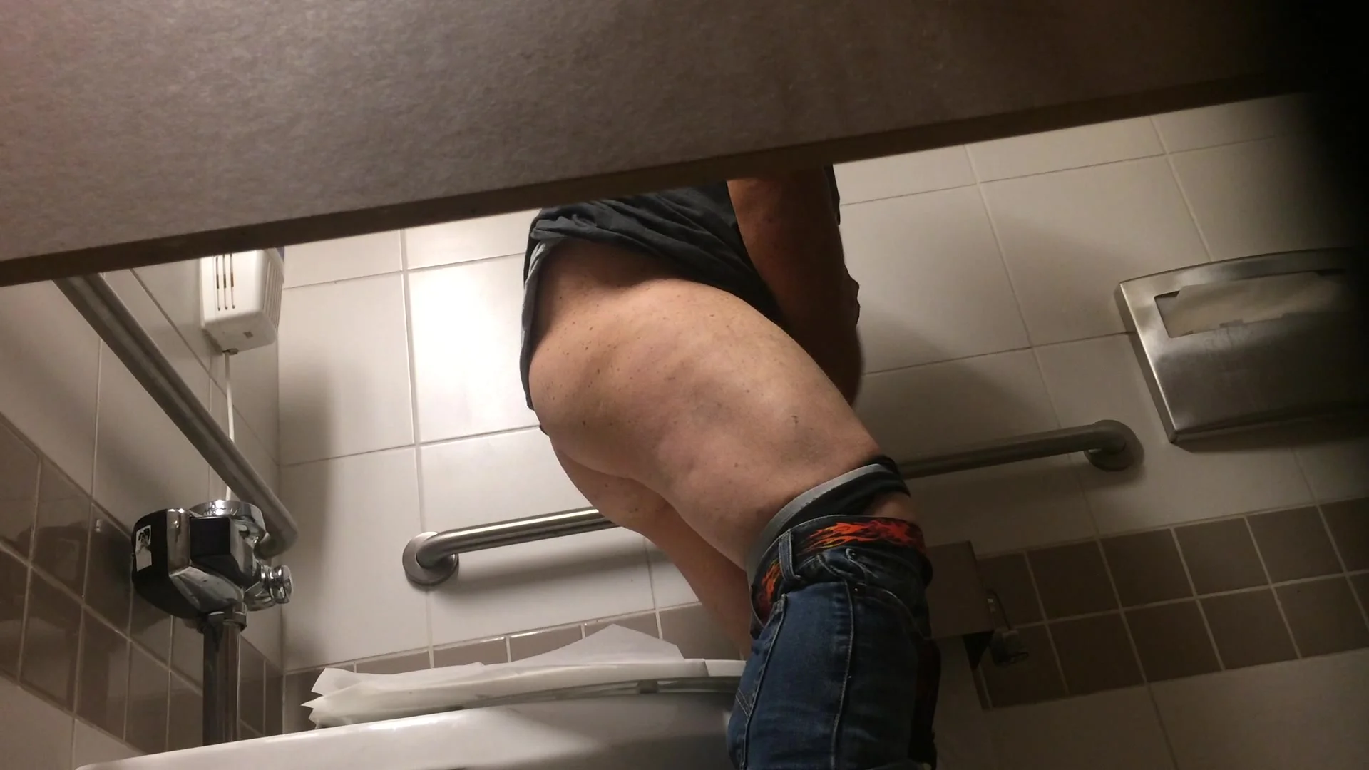 Mens toilet spy cam shitting - ThisVid.com