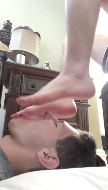 Youtube Feet Licking - Licking My Friend's Male Feet - ThisVid.com