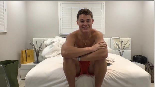 SEXY HOT GAY TWINK ON CAM 3