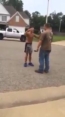 Real Street Fight - Teen vs. Man