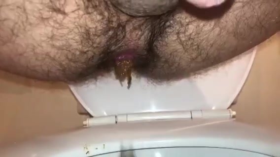Squat poop 2 - video 2