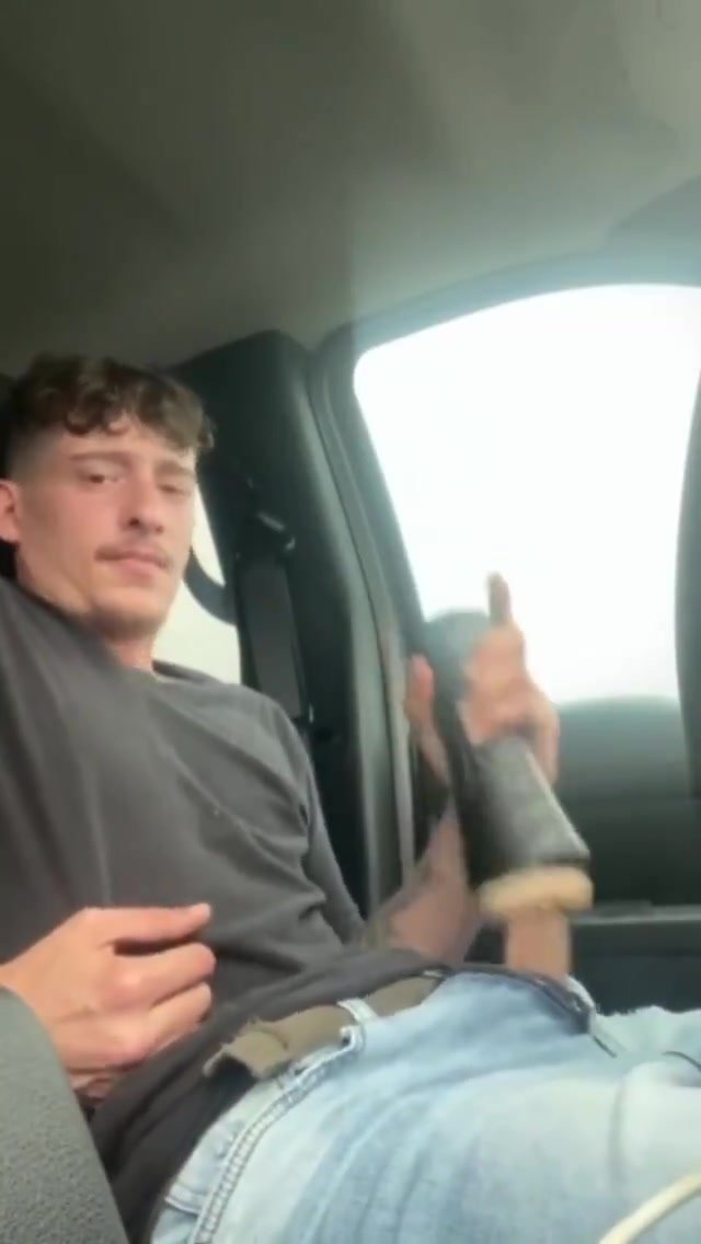 Teen uses fleshlight in his car