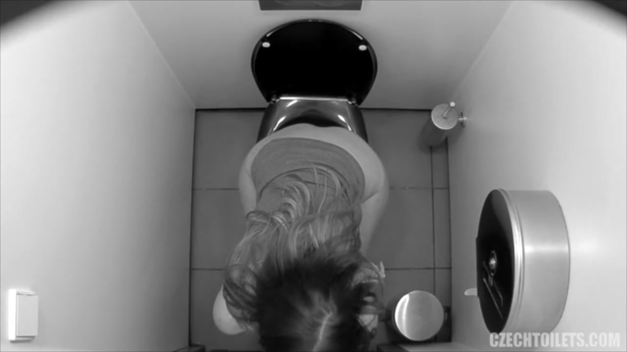 Selfmade toilet pooping girl